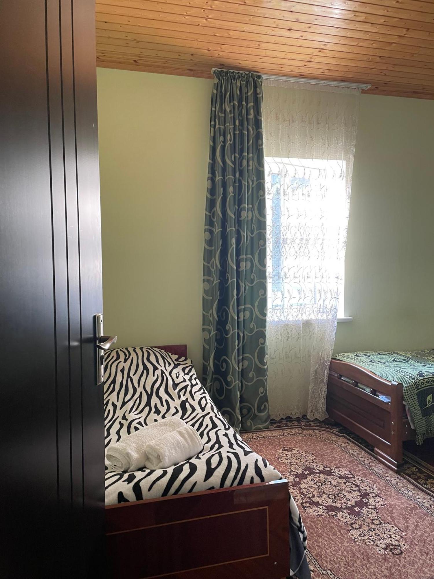 Guesthouse "Megi" Mestia Luaran gambar