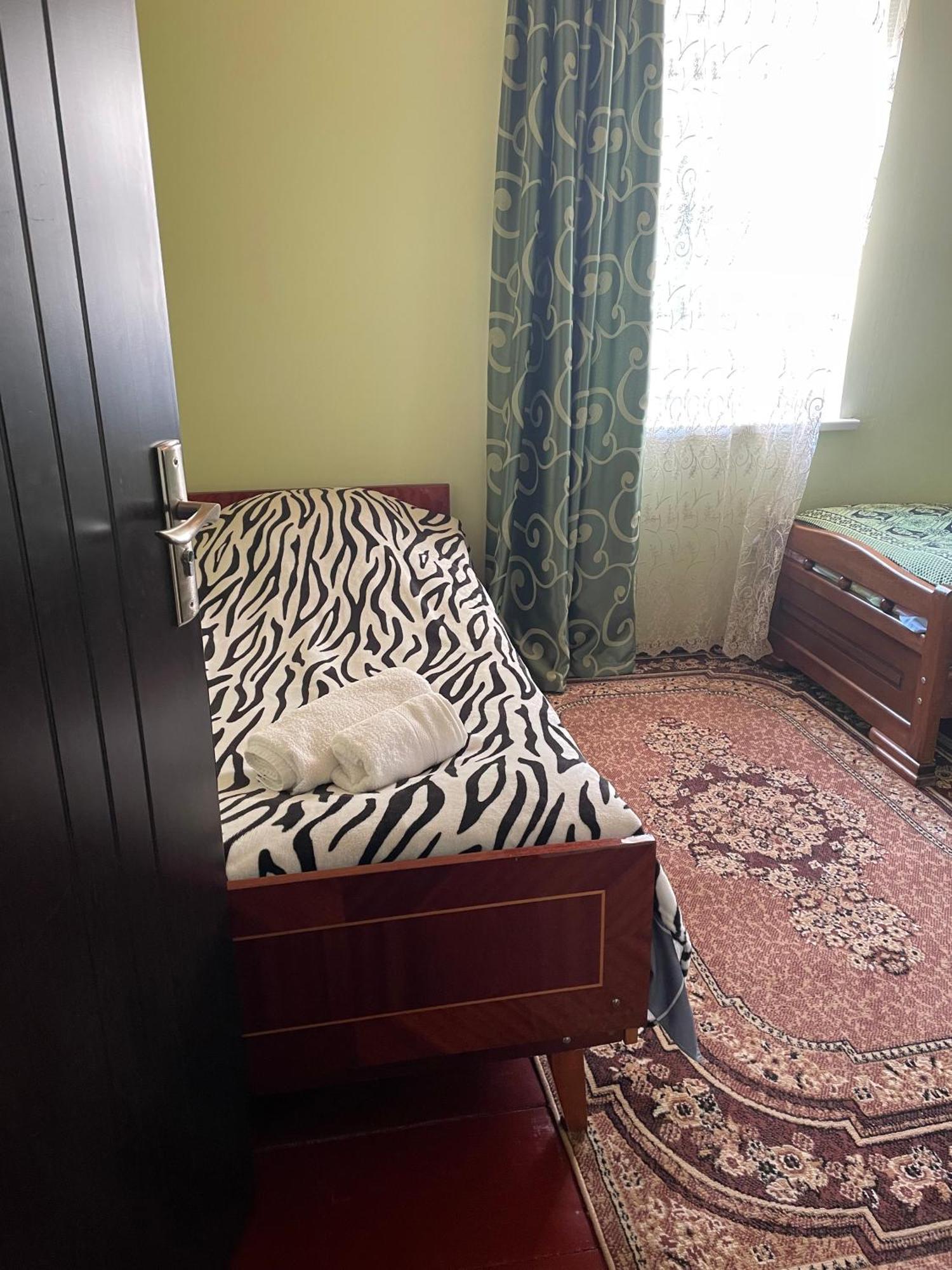 Guesthouse "Megi" Mestia Luaran gambar