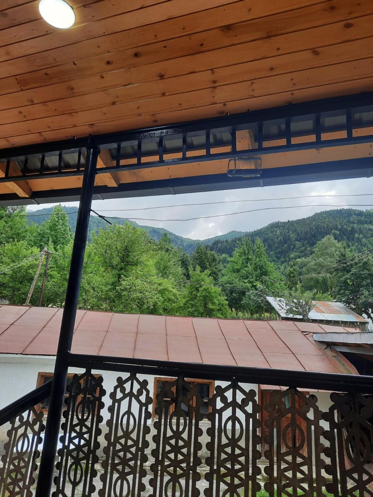 Guesthouse "Megi" Mestia Luaran gambar